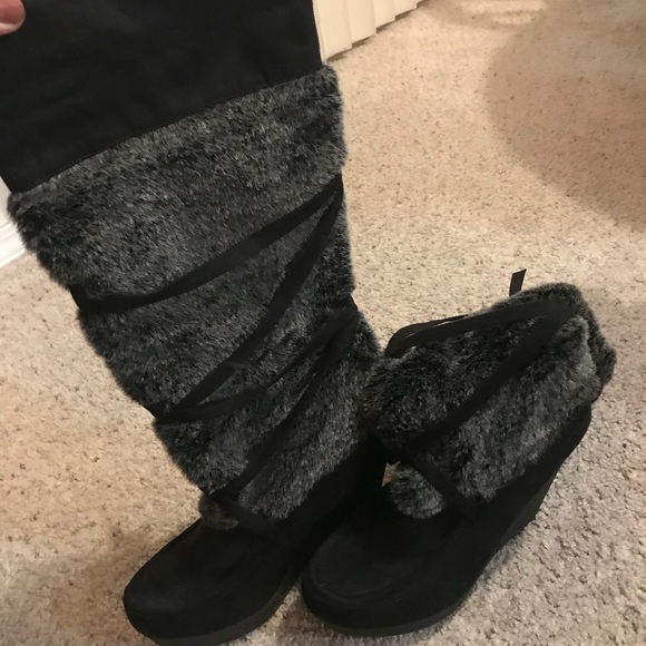 Decree Women’s Wedge Boot - Picture 3 of 3